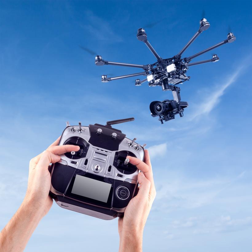 Zborul dronelor va fi reglementat prin lege