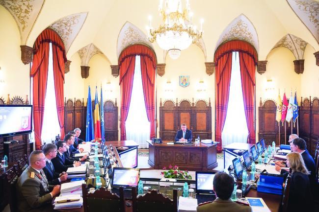 Şedinţa CSAT s-a încheiat; preşedintele Klaus Iohannis susţine o declaraţie de presă la ora 15,00 