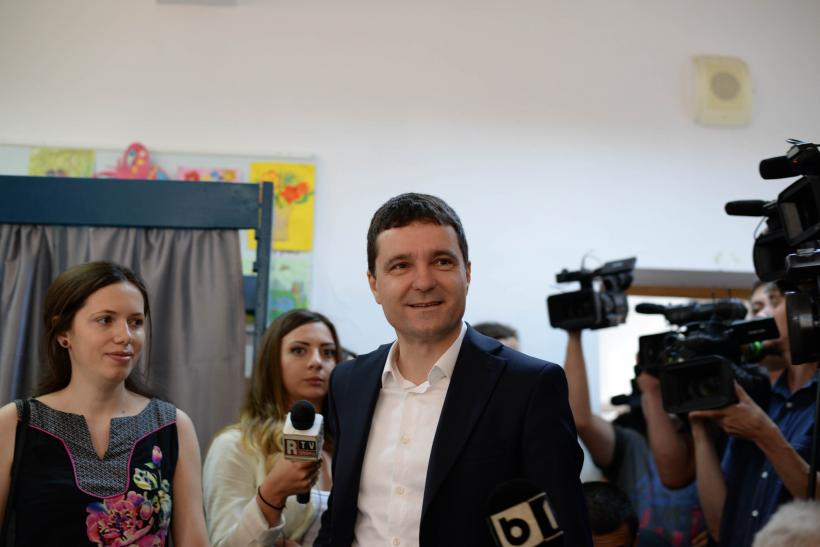 ALEGERI LOCALE 2016. Nicușor Dan: Am votat pentru un București necorupt, pentru o nouă clasă politică