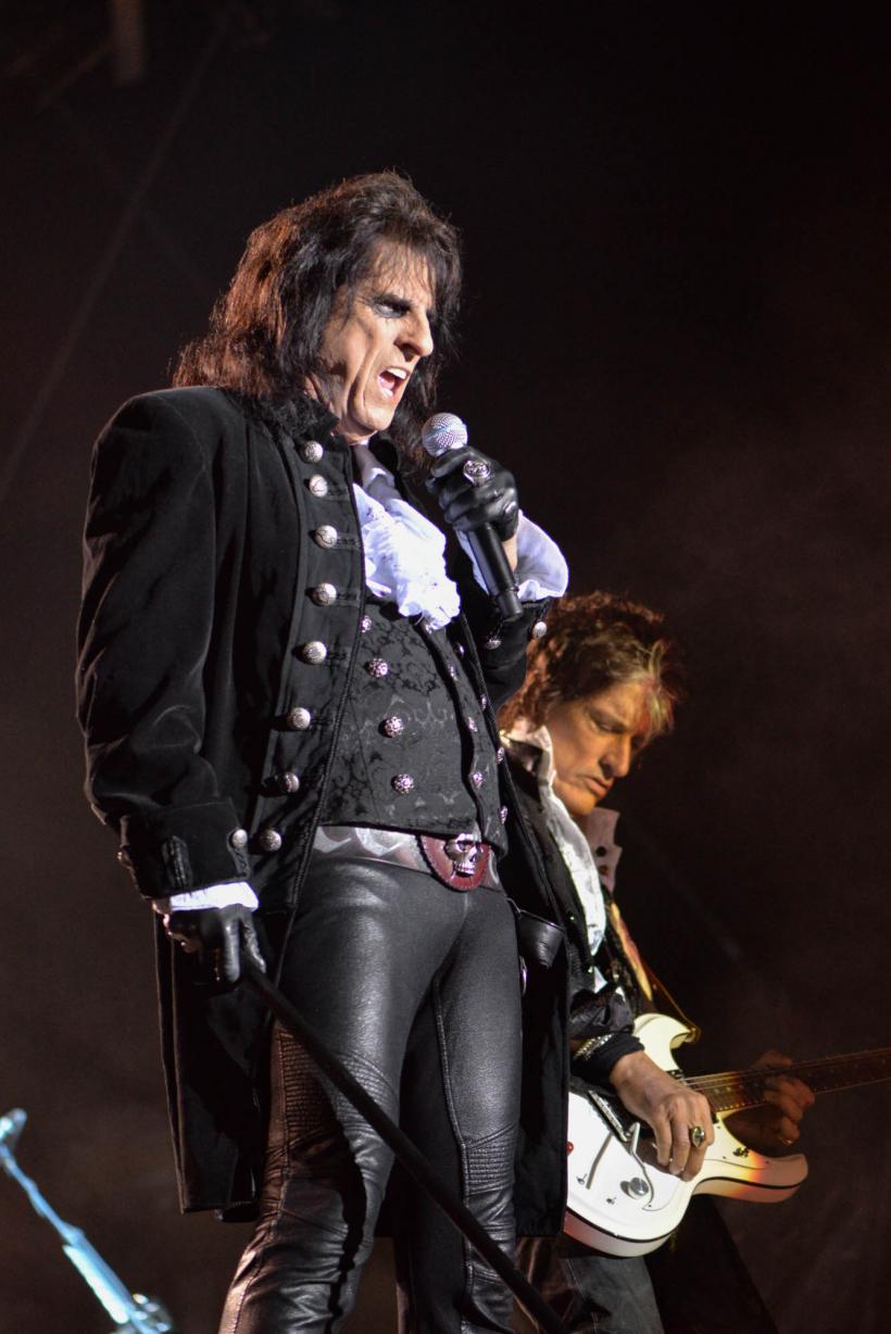 FOTO SPECTACULOASE Concertul The Hollywood Vampires a strans mii de fani la Romexpo 18539432