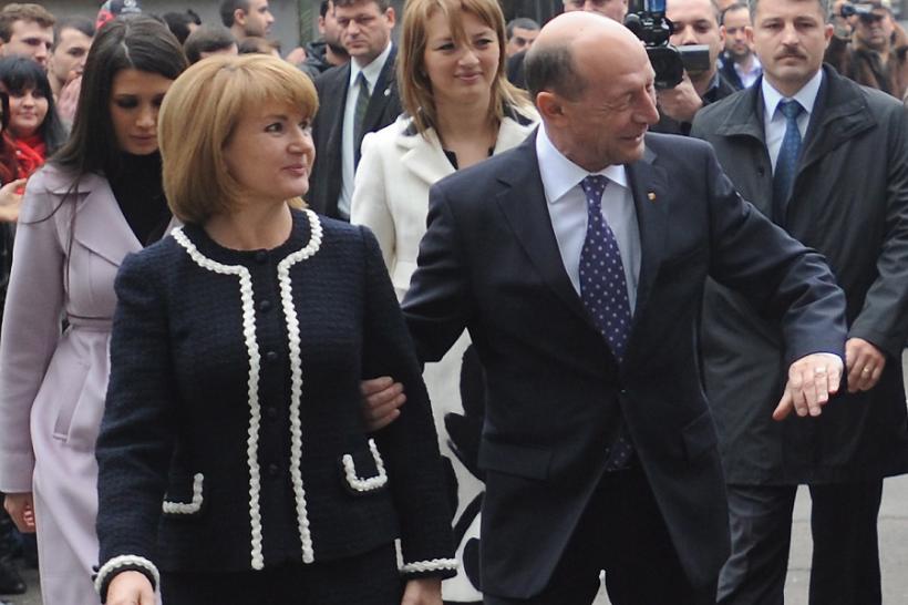 Traian și Maria Băsescu au primit cetățenia Republicii Moldova