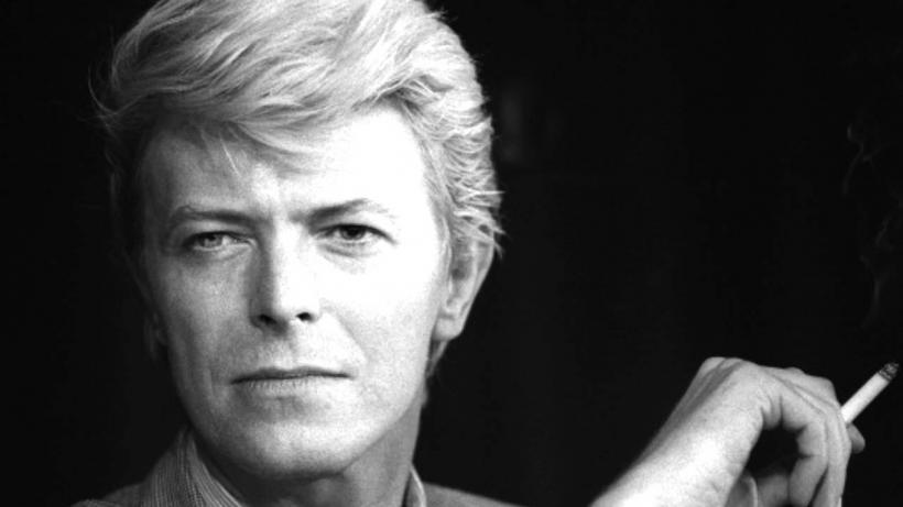 O şuviţă din părul lui David Bowie va fi vândută la licitaţie 