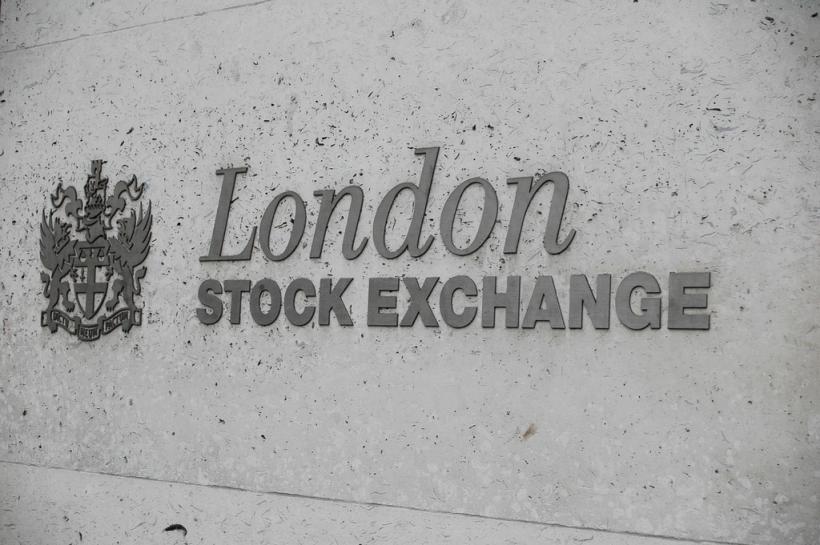 BREXIT - Bursa de la Londra în cădere cu 8%, acţiunile băncilor s-au prăbuşit 