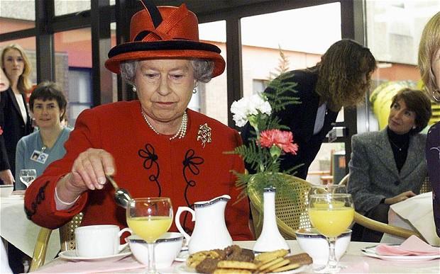 Regina Elisabeta a II-a, după Brexit: 'Sunt încă în viaţă'