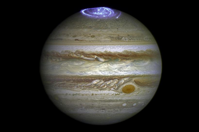 VIDEO - 7 întrebări ale căror răspuns îl aşteaptă astronomii de la sonda Juno, ajunsă pe orbita planetei Jupiter