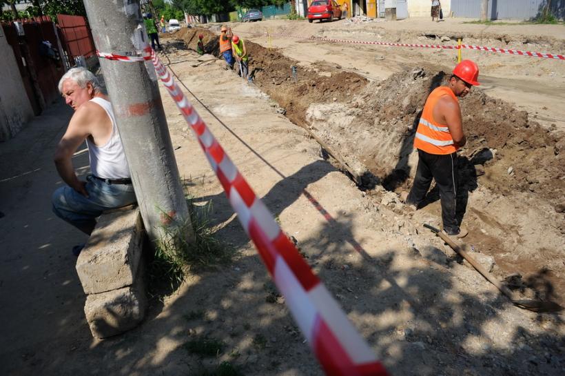 O greşeală &quot;marca Dorel&quot; a dus la betonarea unei conducte de canalizare în Râmnicu Vâlcea