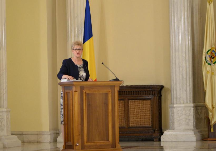 Cei 3 noi judecători ai CCR au depus jurământul de învestitură  18542956
