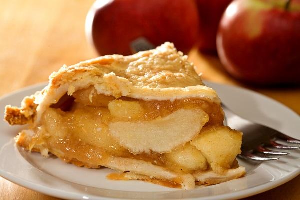 Rețeta zilei. Plăcinta cu mere a Sfântului Ilie