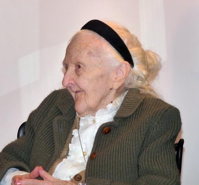 Wechsler Dinu, pictorita de 107 ani, a trecut in lumea umbrelor
