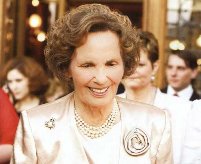 Regina Ana a murit! Cine a fost Regina Ana (scurtă biografie) 18544765