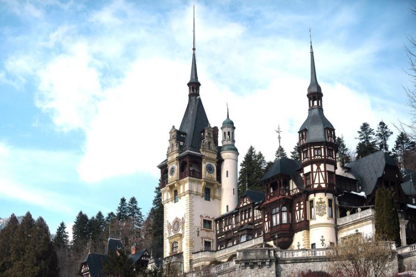 Prahova: Castelele Peleş şi Pelişor, închise mai multe zile pentru desfăşurarea funeraliilor Reginei Ana 
