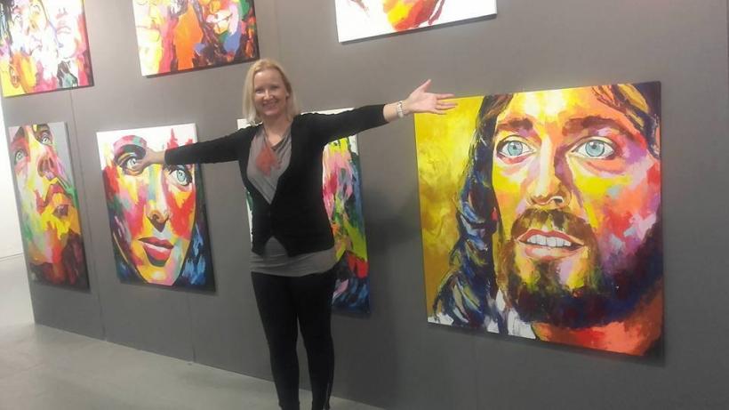 O româncă talentată, pe cale de a cuceri pe deplin Italia cu picturile ei: "Dacă mă ajută România? Nu ştiu ce aş putea răspunde!" 18545153