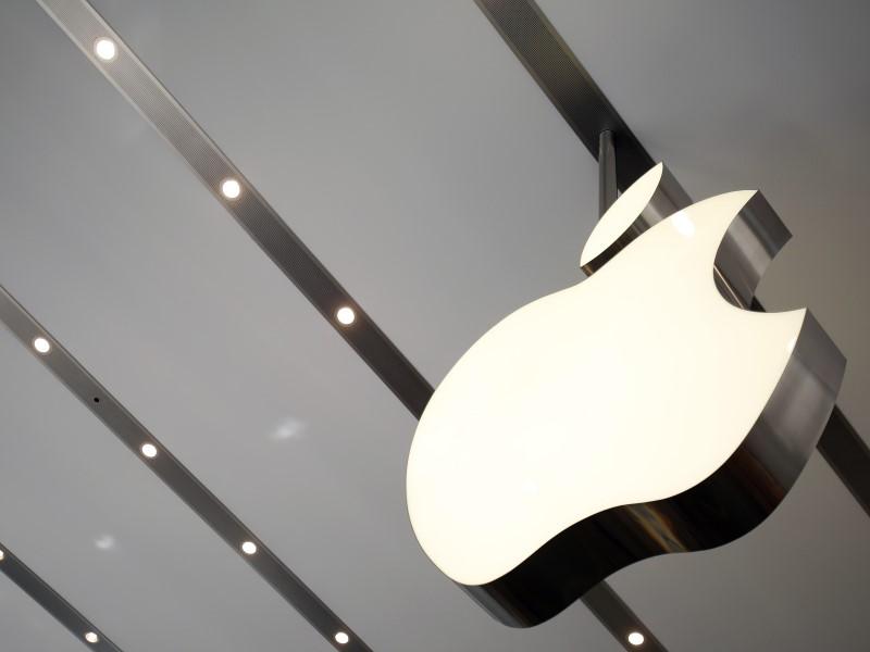 Apple promite 200.000 de dolari celor care vor descoperi probleme de securitate ale produselor sale 