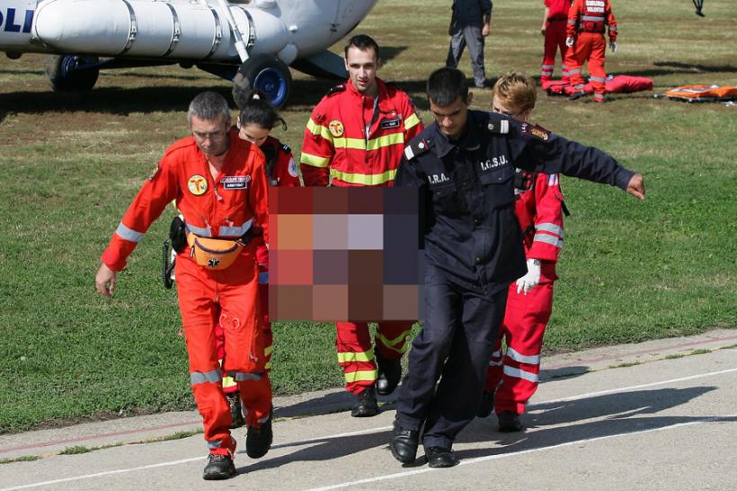 Un turist german căruia i s-a făcut rău în Munţii Făgăraş, transportat cu elicopterul la spital 