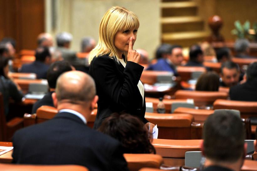 Cum a ajuns o tânără de 20 de ani parteneră de afaceri cu Elena Udrea 18545896