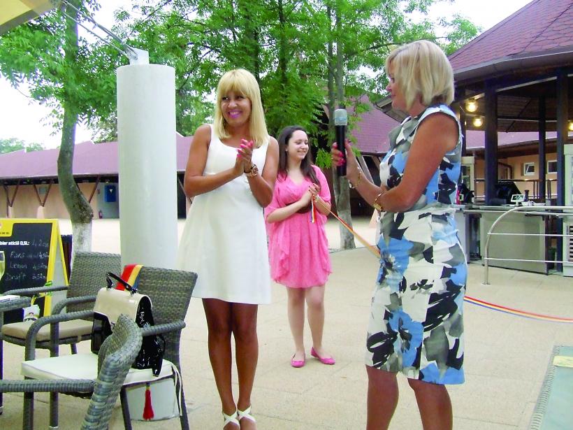 Cum a ajuns o tânără de 20 de ani parteneră de afaceri cu Elena Udrea 18545901