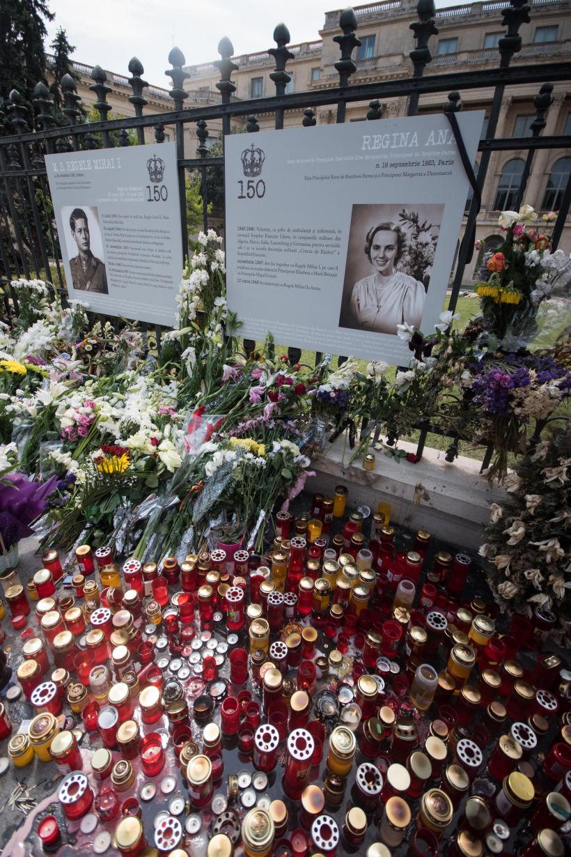 Iubitorii monarhiei şi-au luat rămas bun de la Regină 18545939