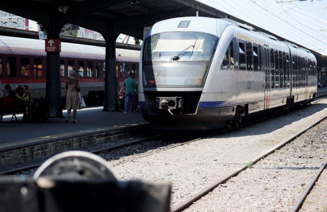 CFR Călători suplimentează numărul de trenuri şi capacitatea de transport de Sfânta Maria 