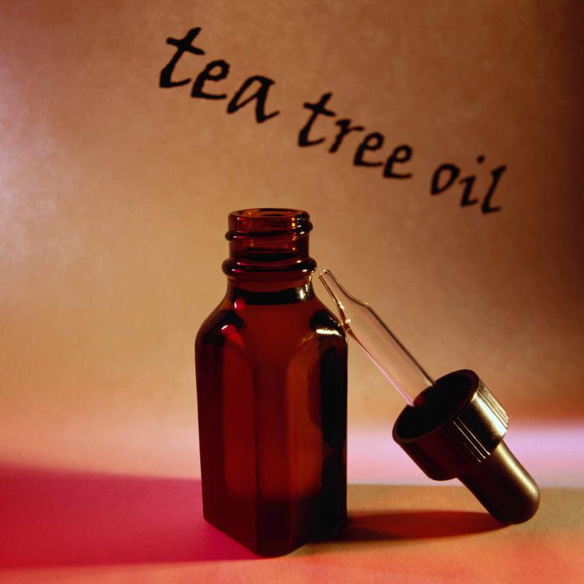 Sfatul medicului. Cum tratăm infecțiile cu ulei de arbore de ceai