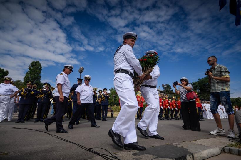 GALERIE FOTO: Ziua Marinei în Bucureşti: Festivităţi în parcul Herăstrău 18546229