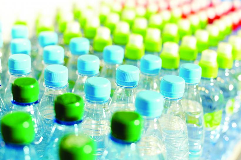Campanie Jurnalul Național. Care sunt pericolele din sticlele de apă minerală 18546264