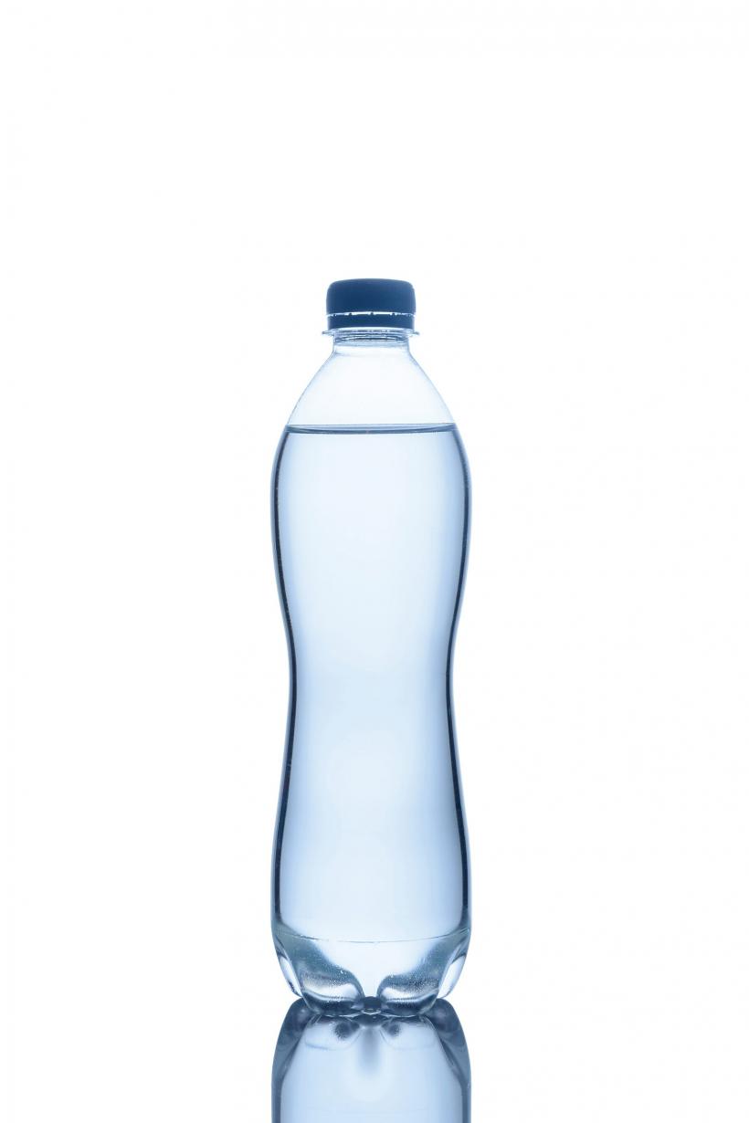 Campanie Jurnalul Național. Care sunt pericolele din sticlele de apă minerală 18546266