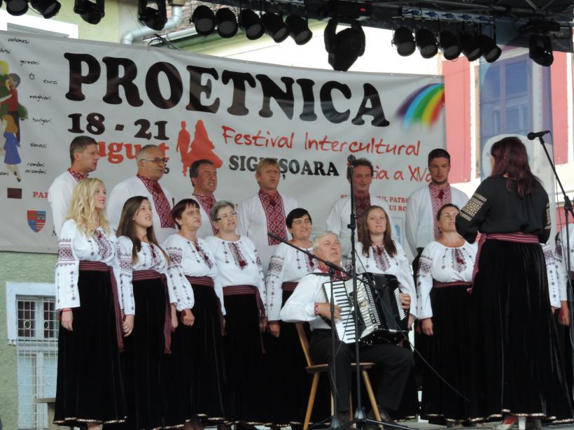 Un german îndrăgostit de România a pus bazele festivalului Proetnica 18546716