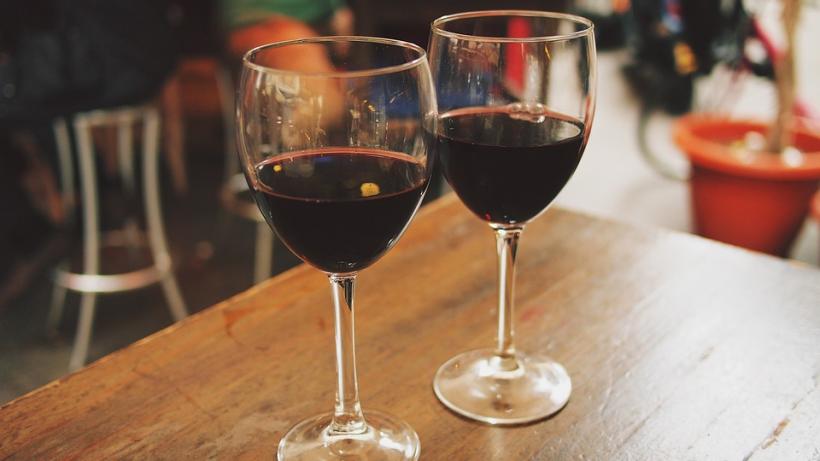 Cum alegem vinul potrivit în funcţie de felul de mâncare