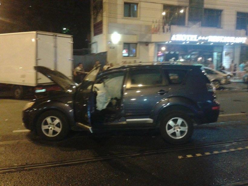 FOTO Accident GRAV în Capitală. Șapte masini avariate. Doua persoane rănite  18547226