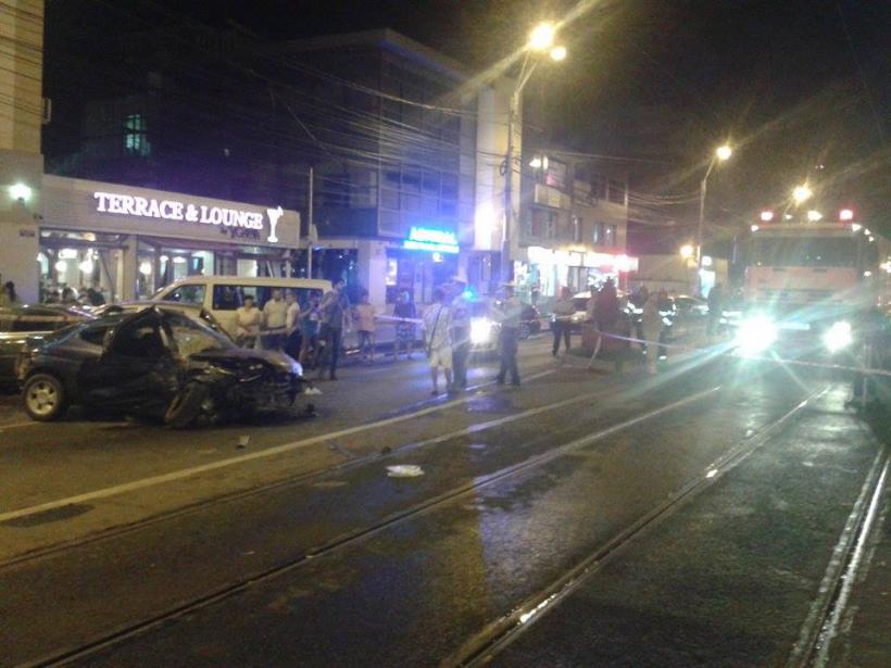 FOTO Accident GRAV în Capitală. Șapte masini avariate. Doua persoane rănite  18547228