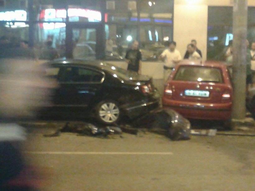 FOTO Accident GRAV în Capitală. Șapte masini avariate. Doua persoane rănite  18547229