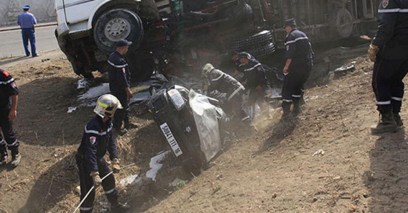 Algeria: Opt copii au murit şi alţi 15 au fost răniţi într-un accident rutier 