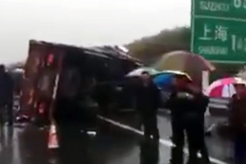 China - 10 oameni au murit într-un accident rutier
