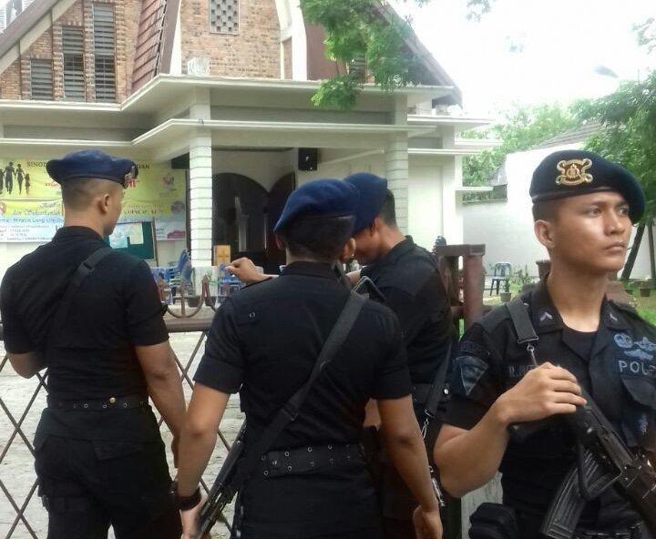 Indonezia: Tentativă de atentat sinucigaş într-o biserică din vestul ţării, soldată cu patru răniţi 