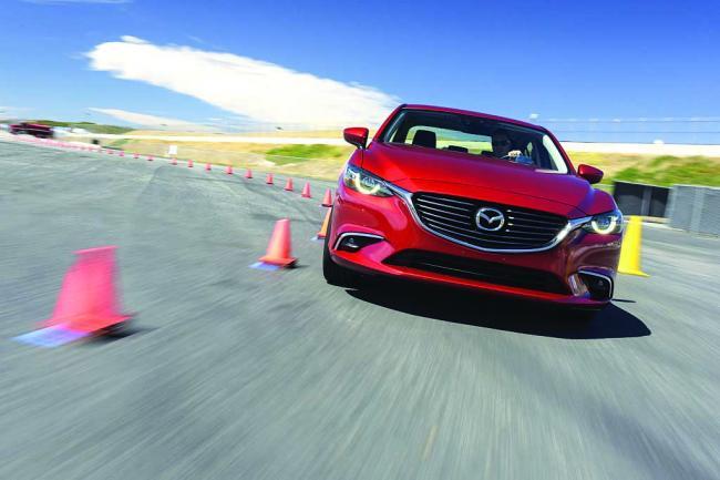 Probleme la Mazda. Compania recheamă în service peste 2 milioane de maşini