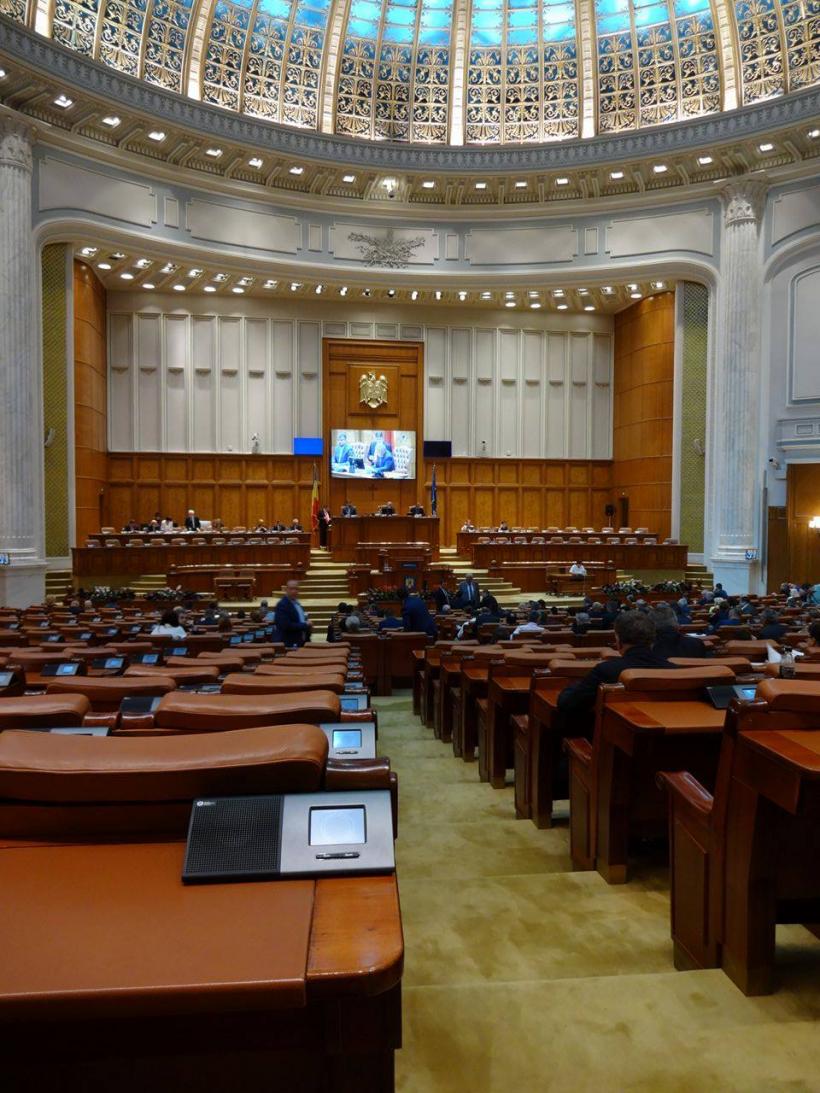 Parlamentul cu 9% încredere a intrat pe ultima sută de metri