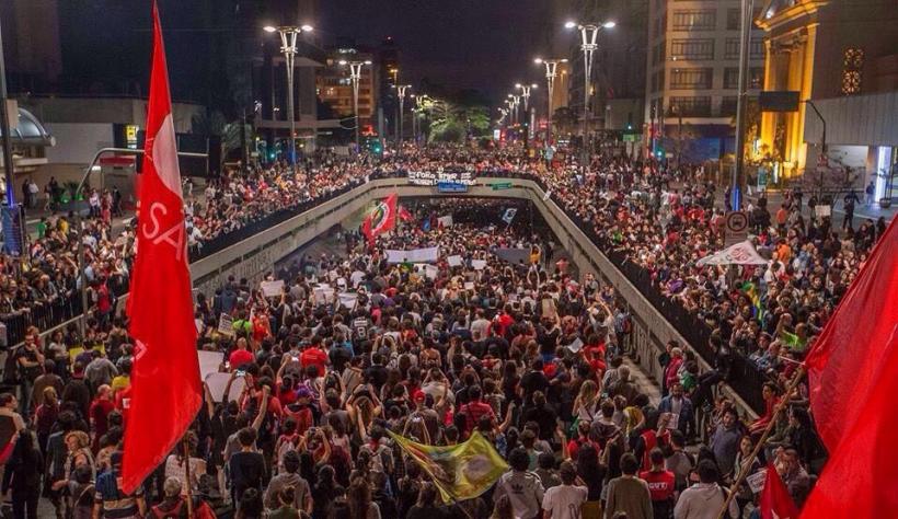 Brazilia: Zeci de mii de persoane au manifestat împotriva noului preşedinte, pe care îl consideră 'pucist' 