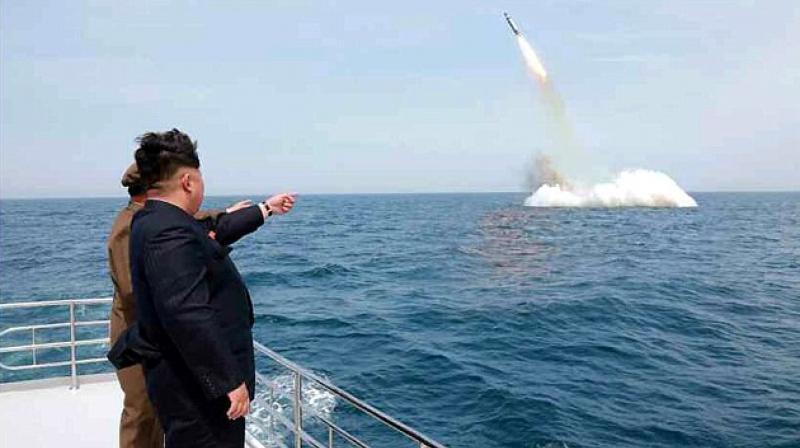 Coreea de Nord a lansat trei rachete balistice în largul coastei sale de est 