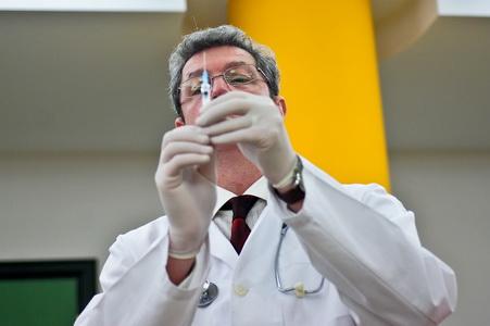 Adrian Streinu-Cercel: Noile medicamente în hepatite tind să scoată virusul B din celula ficatului
