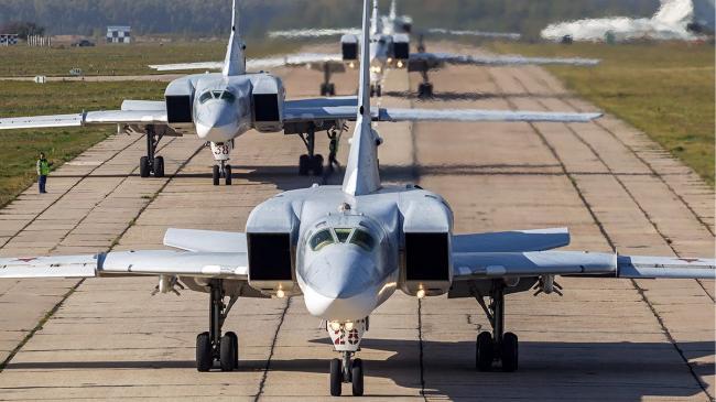 Oficiali americani: Un avion rus a interceptat 'periculos şi neprofesionist' un avion american deasupra Mării Negre! Cum se apără Rusia