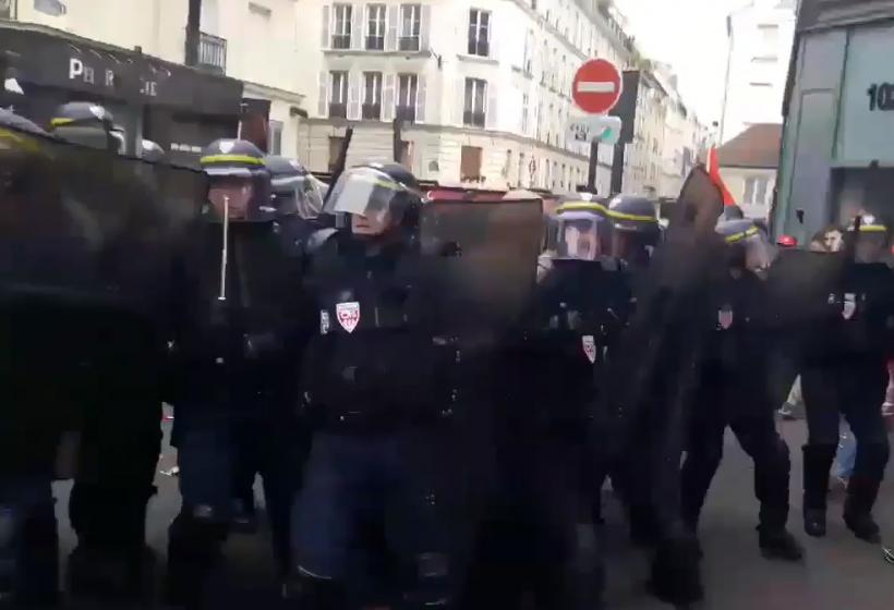 Manifestații violente la Paris pe tema Codului Muncii