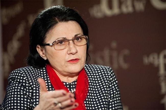 SCANDAL în Senat: Liberalii cer înlocuirea Ecaterinei Andronescu de la conducerea Comisiei pentru învăţământ 