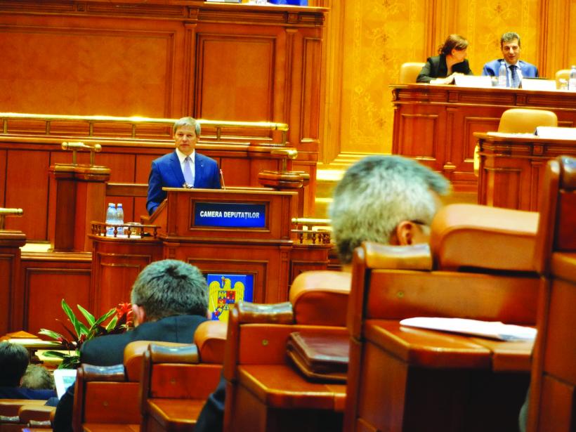 Îngropat în proiecte, Cioloş nu mai vede realitatea din jur