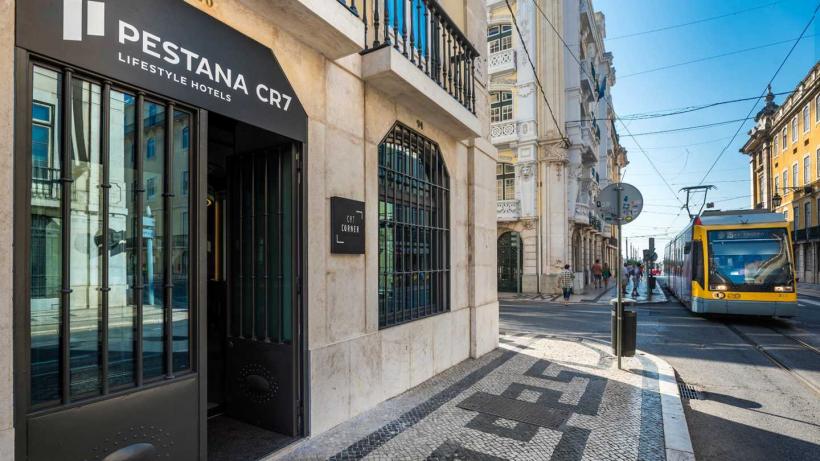 FOTO Cum arată noul hotel de lux al lui Cristiano Ronaldo 18551403