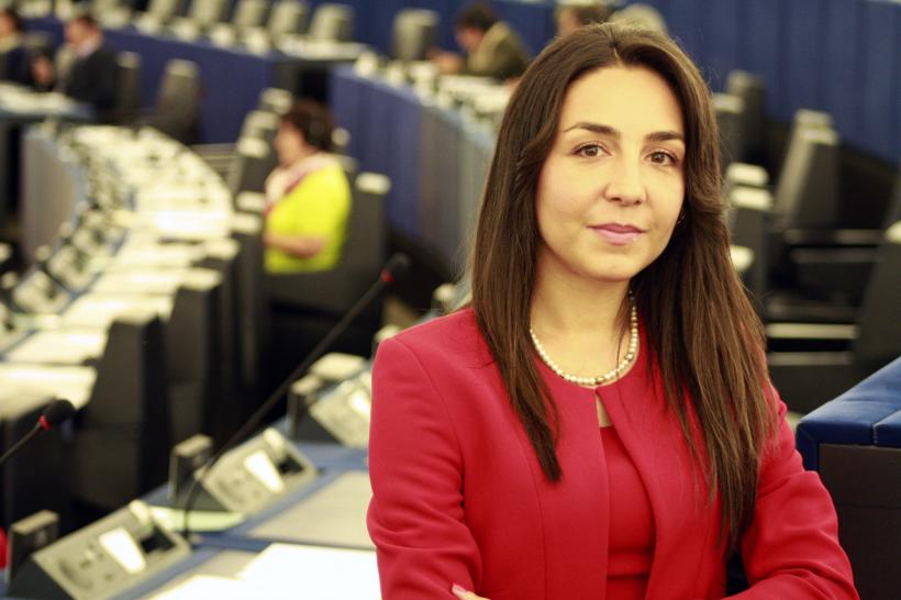 Claudia Țapardel reclamă către instituțiile europene declarațiile denigrante la adresa românilor din UK