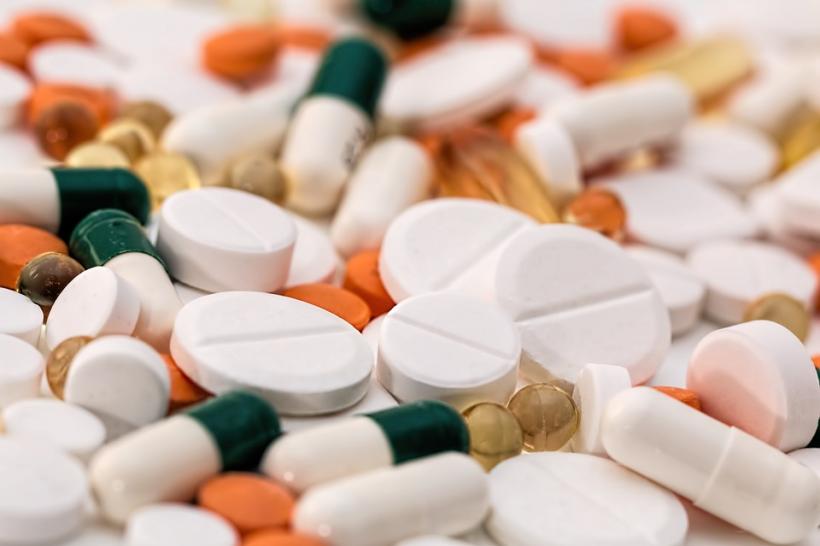 Cum putem plati mai putin in farmacie? Adevarul despre medicamentele originale si cele generice