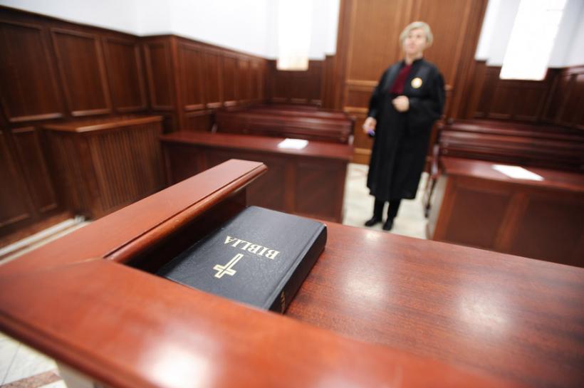 Uniunea Naţională a Judecătorilor din România cere premierului soluţionarea conflictului dintre Guvern şi magistraţi