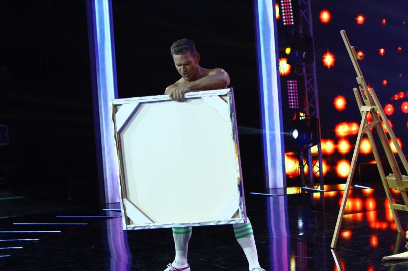 Duminică seara, la iUmor, un concurent va picta cu organul genital!  18552147