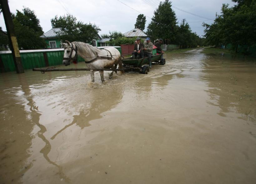România, sub ape. Ploile au făcut ravagii