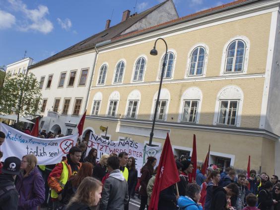 Austria: Guvernul lansează concurs pentru arhitecţi privind destinaţia viitoare a casei lui Hitler 